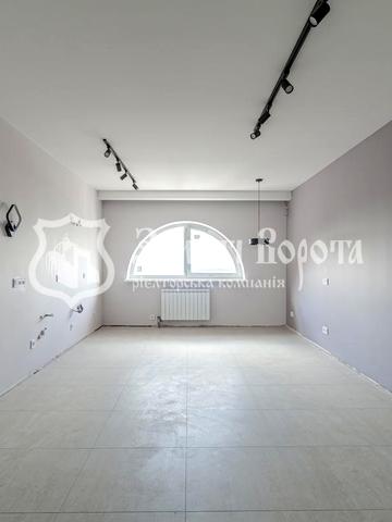 Осіння вул., 33