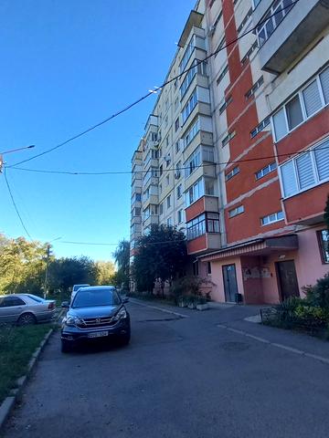 Хотинська вул., 49-А