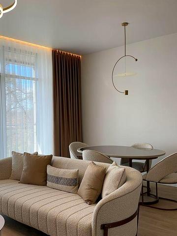 Раїси Окіпної вул., 18