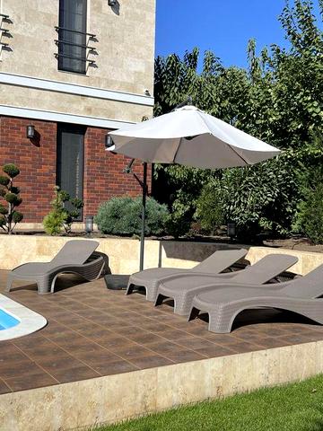 Сдам дом в Совиньоне с бассейном