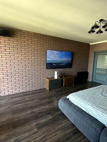 Продається простора 1 кімнатна новобудова з Дизайнерським ремонтом