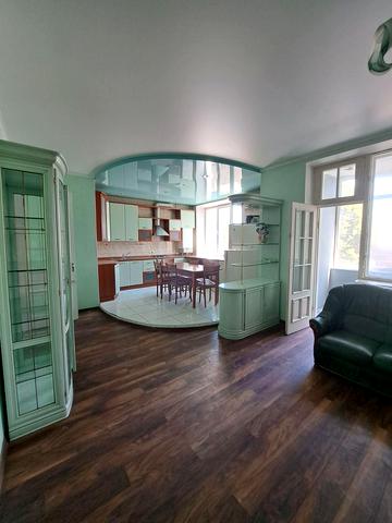 9-та Слобідська вул. (Маршала Василевського), 16