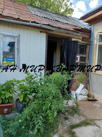 Овражна вул., 30