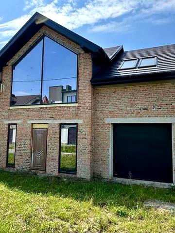 Продаж 2 поверхового будинку і ділянкою 6 сот. в Кутківцях