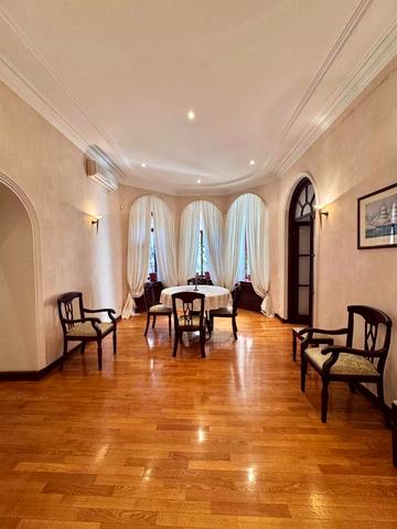 Пастера вул., 32