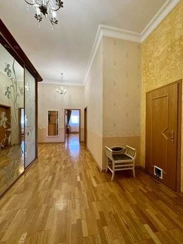 Соборна вул. (Радянська), 40