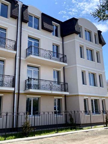 Академіка Вернадського вул., 21а