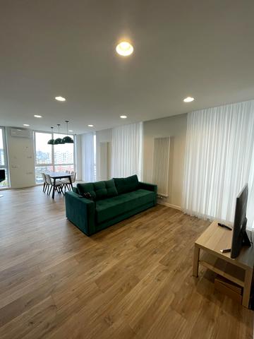 Вячеслава Чорновола просп. (), 69а