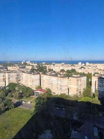 Парусна вул. (Героїв Сталінграду), 18