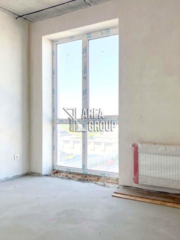 Героїв Майдану вул., 30