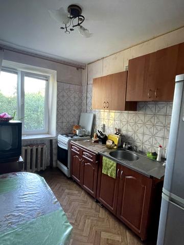 Сарматська вул., 2