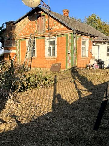 Продаю  будинок в Квасилові (я власниця )