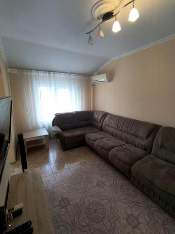 Продам 2 кімнатну квартиру у м. Бровари по вул. Грушевського 17 г.