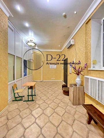 Продаж квартири Печерськ, бульвар Дружби народів, 13 (М. Міхновського)