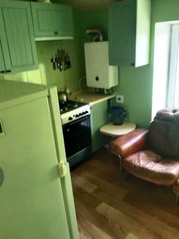 Центральна вул., 25