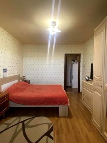 Слобожанський просп. (ім. газети Правда), 19