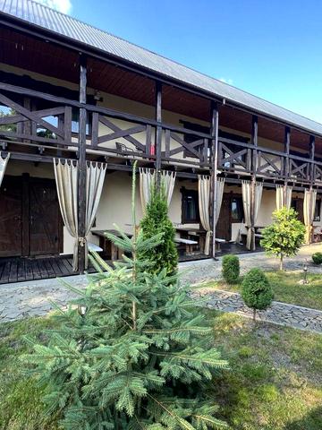 Гірка вул., 2а