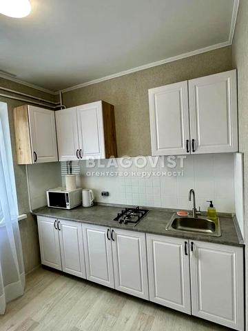 Лариси Руденко вул., 6