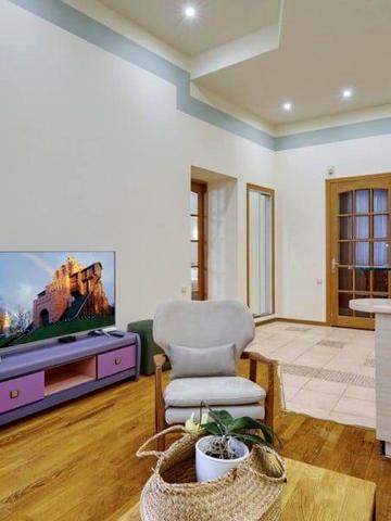 Замечательная студия с большой спальней возле Золотых ворот