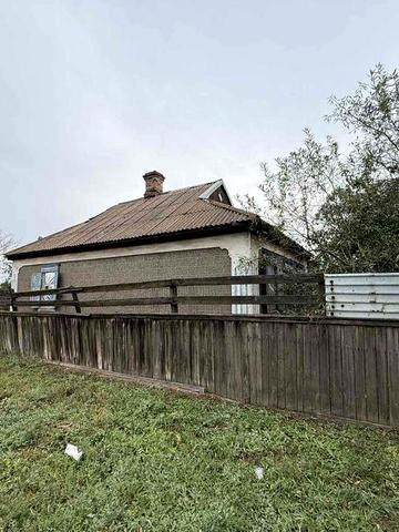 Продам дом на головній вулиці