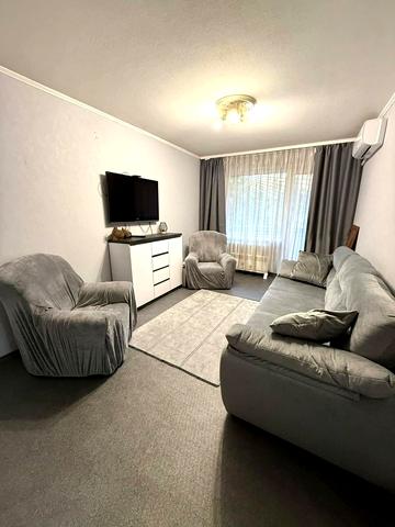 Героїв просп., 43