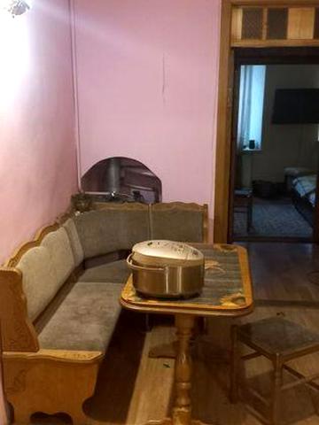 2 х комнатная квартира с гаражем в центре