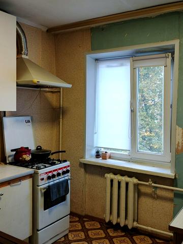 Відрадний просп. (Чубаря), 12