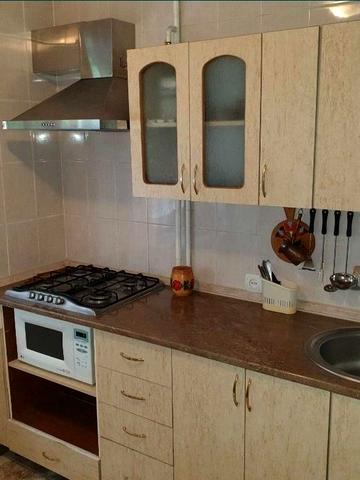 Зіньківська вул., 14