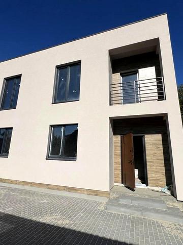 Миколи Гамалія вул., 35