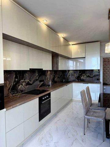 Продається стильна 2-стороння квартира 87.7 М2  Вул Надрічна 2