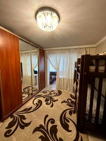 Продаж 1 кімнатної квартири в центрі м. Узин