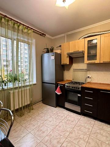 Незалежності вул., 74