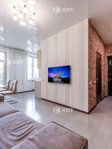 Героїв Харкова просп. (Московський), 3