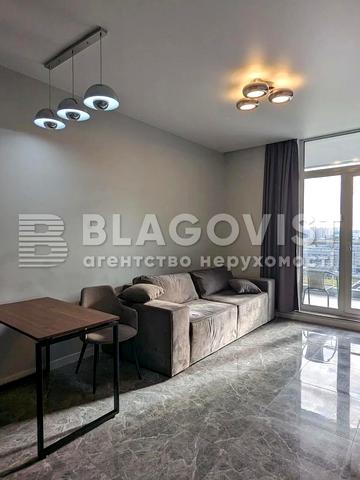 Джона Маккейна вул. (Івана Кудрі), 7