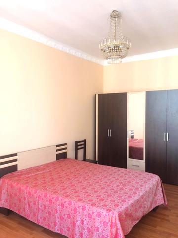 Миколи Ушакова вул., 1-Д