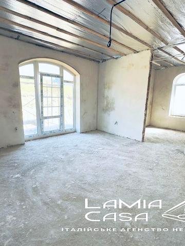 Продаж великоі 3 кімнатноі квартири. Під ключ. Мазепи (депот)