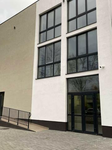 Заводська вул., 1