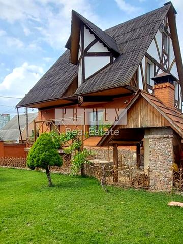 Патріотів вул.