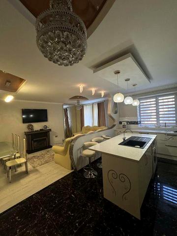 Продаж 3 кімнатної квартири по вулиці Коновальця 138А