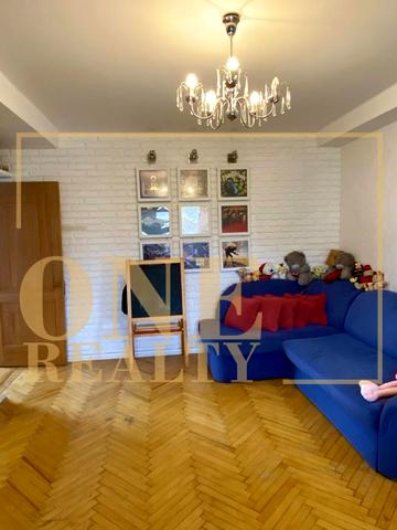 Валерія Лобановського просп., 196