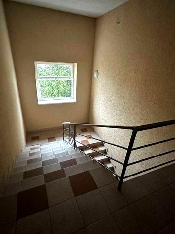 Продається чотирикімнатна квартира у місті Тячів