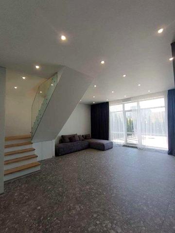 Продається Таунхаус у Вовчинцях в котеджному містечку