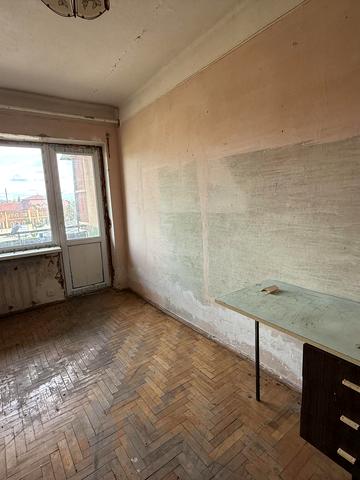 Станційна вул., 111