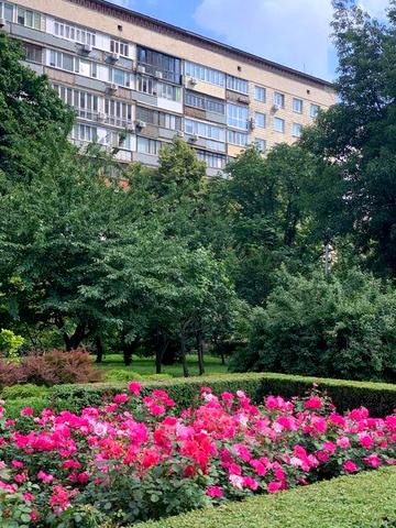 Продаж 3кв. 94м. Центр. Печерськ. Вул. Омеляновича-Павленко 19 Вільна.