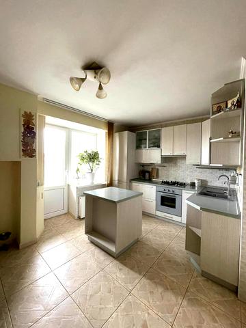 Петропавлівська вул., 123/1