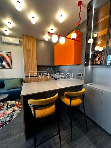 Ґарета Джонса вул. (Сімї Хохлових), 12