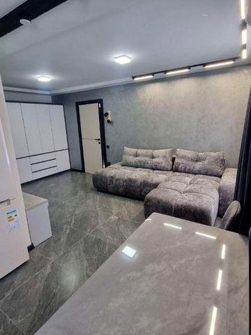 Здам 2 кімнатну квартиру  в центрі міста.