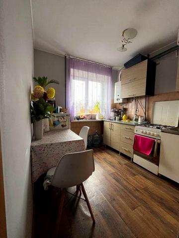 Продається 1-но кімнатна квартира  Калуш, вул. Винниченка 2