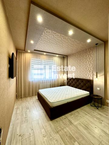 Софії Русової вул., 5