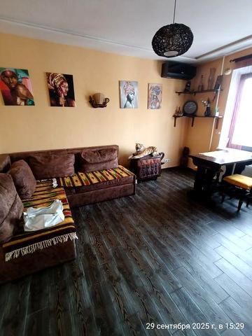 Здається 4х кімнатна квартира в центрі з ремонтом,меблями та технікою